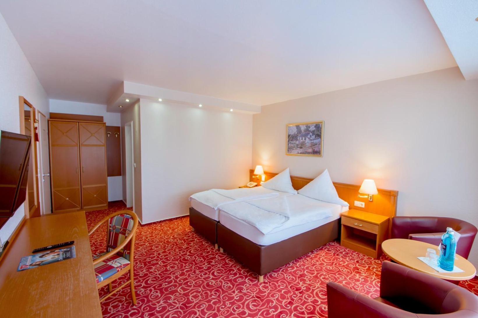 Caravelle Im Park Hotel