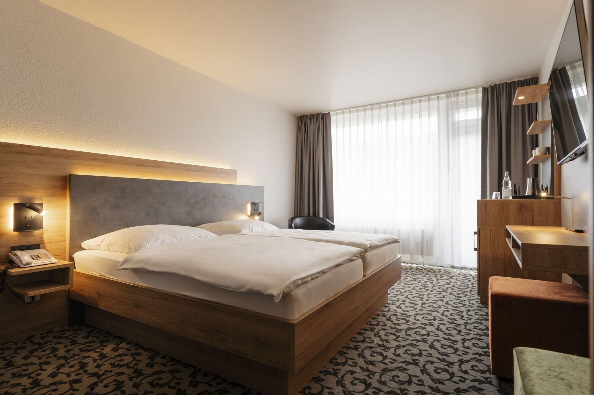 Caravelle Im Park Hotel